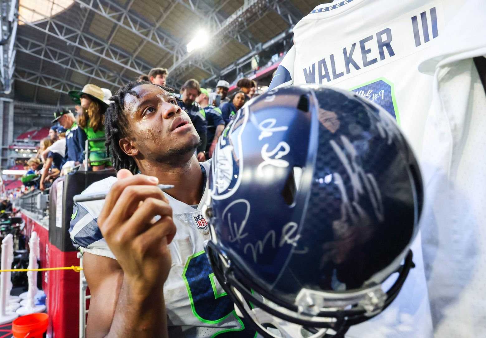 Seahawks vs Raiders Odds, Pick  Kenneth Walker Should Feast