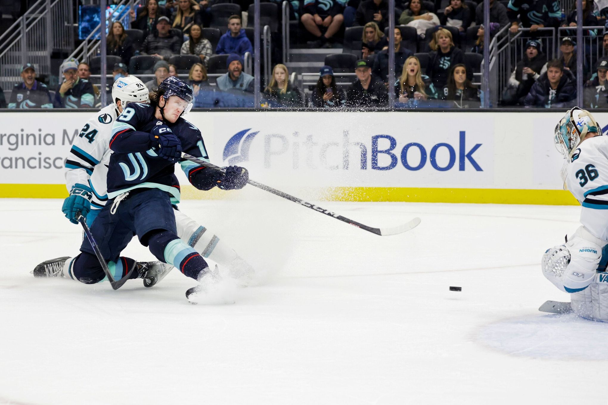 Panthers beat Sabres 6-1, extend win streak to three games