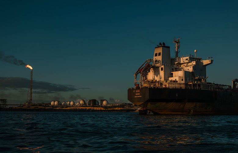FILE –   An oil tanker anchored at the docks of the Cardon Refinery in Punto Fijo, Venezuela, on Dec. 30, 2021. The U.S. Treasury granted Chevron a license for a limited expansion of energy operations in Venezuela on Nov. 26, 2022, signaling the possible beginning of the country’s re-entry into the international oil market. (Adriana Loureiro Fernandez/The New York Times) XNYT118 XNYT118