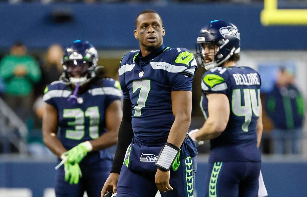 Seattle Seahawks Lose to Las Vegas Raiders 40-34 on 86-Yard Josh Jacobs Run  in OT - Sports Illustrated Seattle Seahawks News, Analysis and More