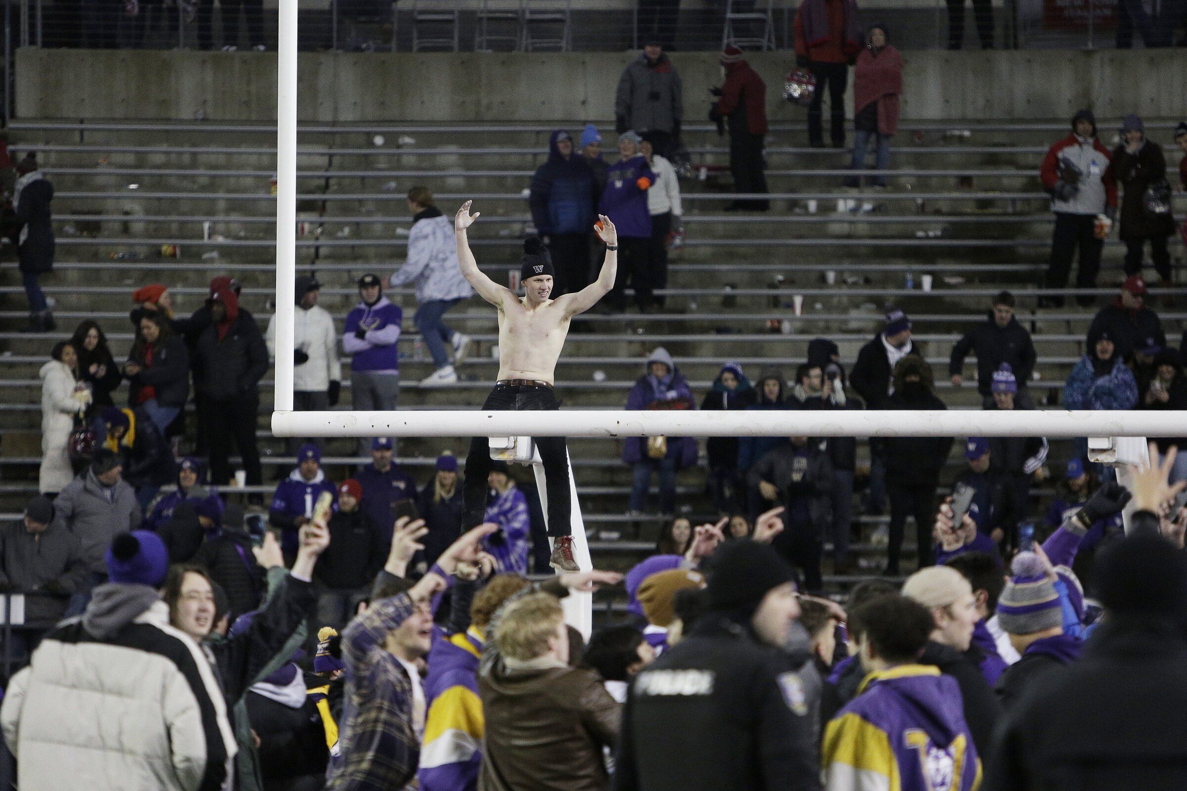 Apple Cup aftermath: Huskies plant imaginary flag in Pullman