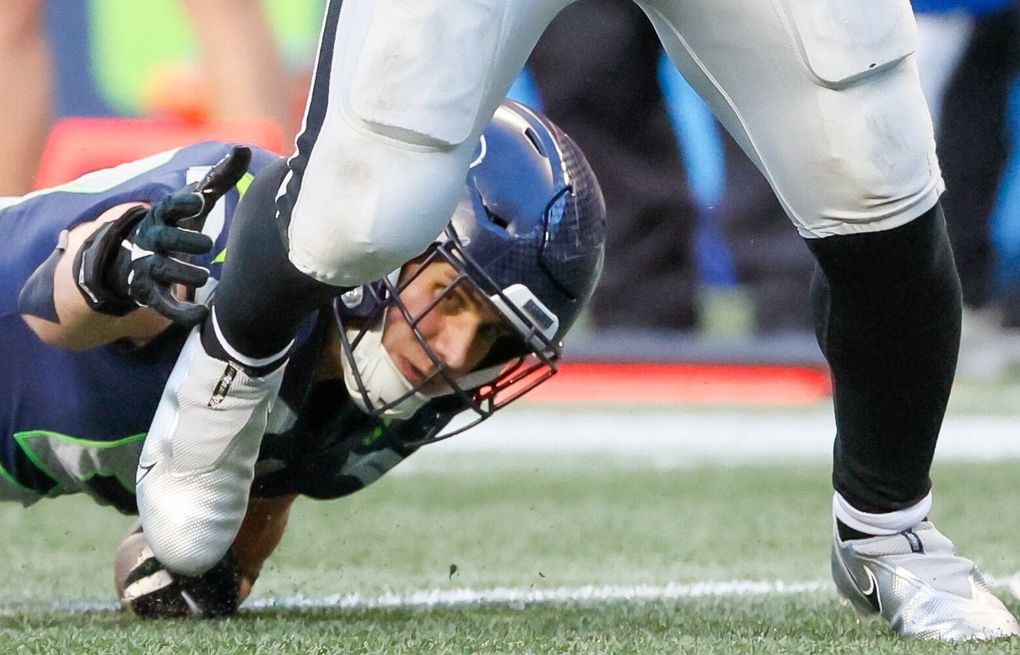 Seahawks fail to solve defensive issues - The Columbian