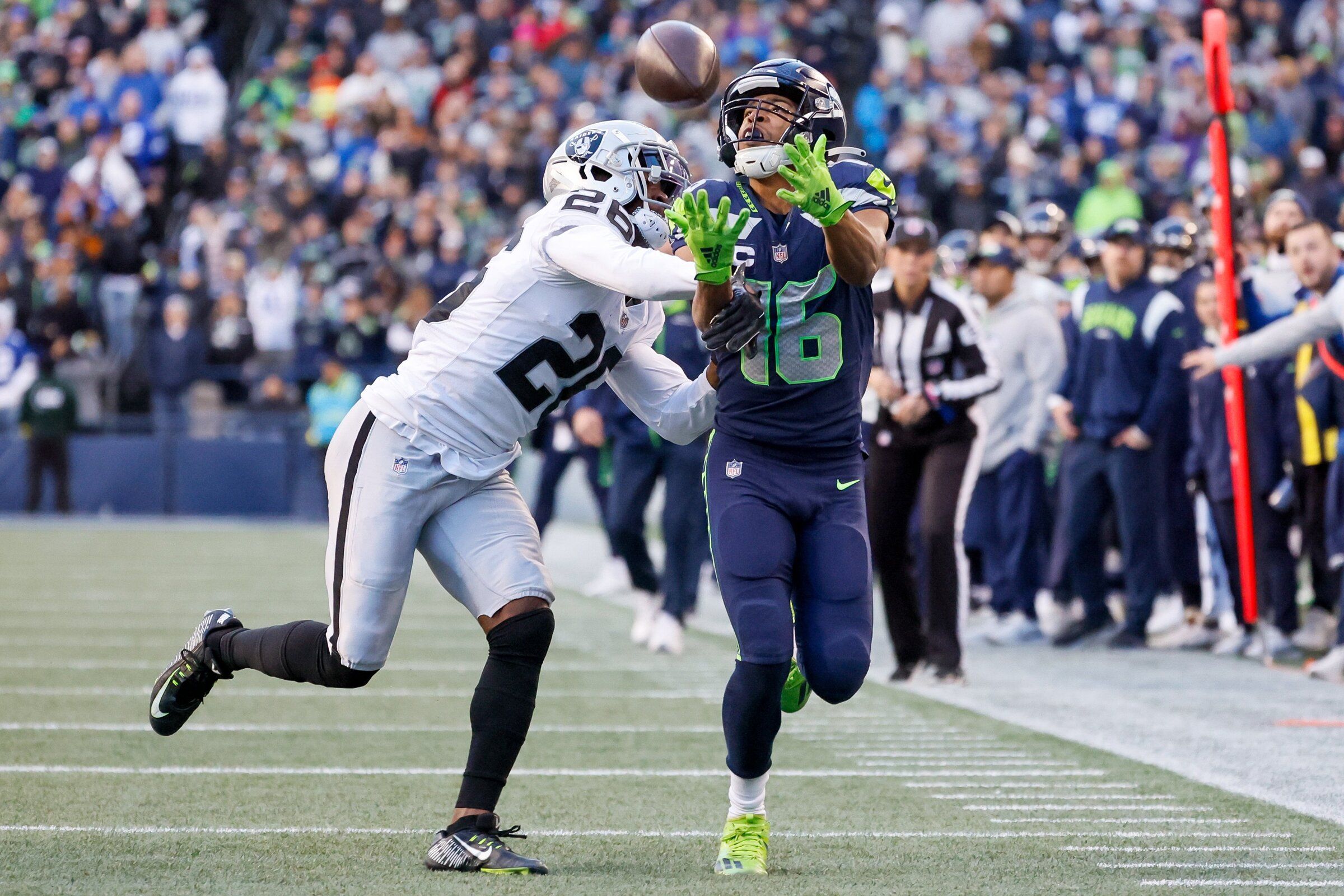 Seahawks-Raiders GameCenter: Live updates, highlights, how to watch, stream