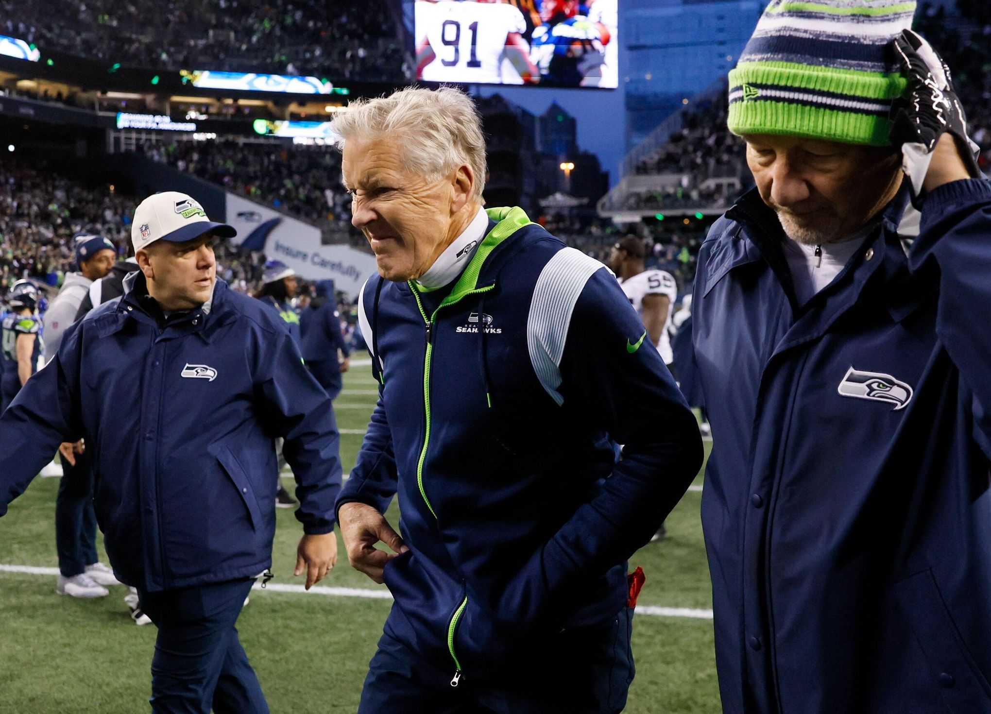 Reporter Bob Condotta grades the Seahawks' 48-45 win over the