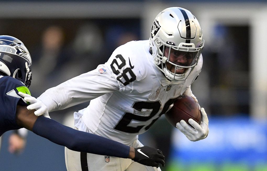 Raiders' Josh Jacobs exposes Seahawks' inability to stop the run