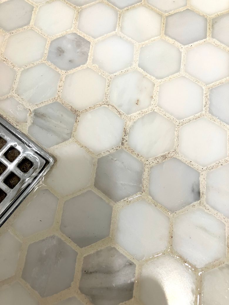 Sud Factory - Clean your shower tiles and flooring grout