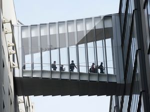 Twitter’s headquarters in San Francisco will be closed Friday when workers are expect to receive emails telling them if they are being laid off. A company memo said that by 9 a.m. Pacific time workers would receive an email with the subject line: “Your Role at Twitter.” (Jim Wilson / The New York Times)