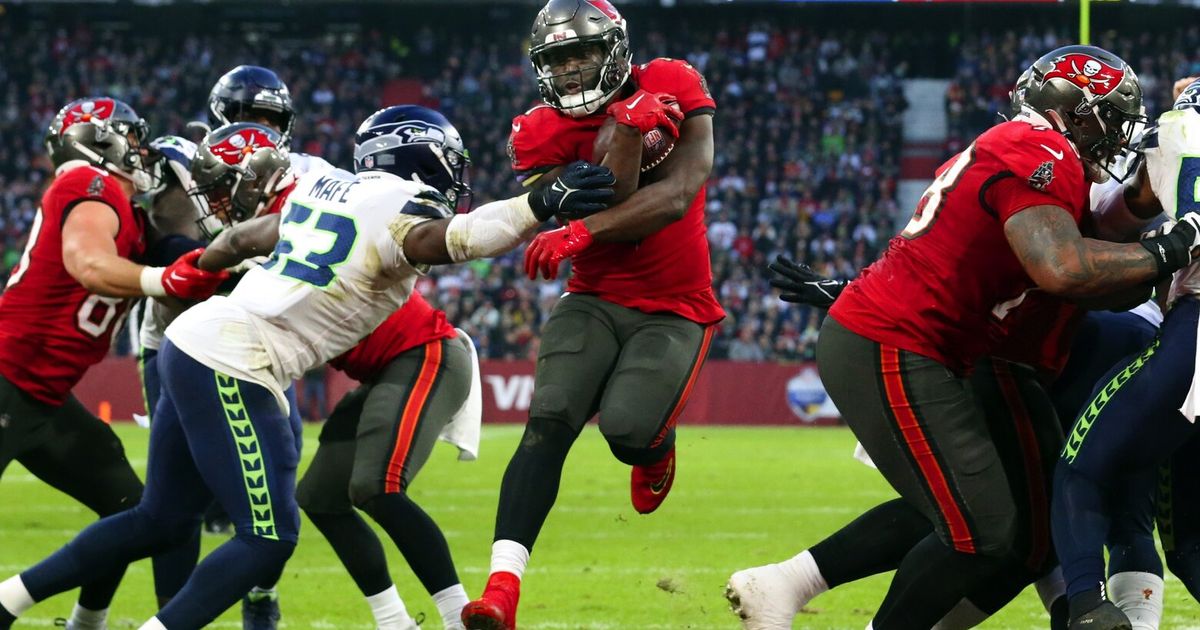 NFL Week 10, Seahawks vs. Buccaneers: Seattle falls 21-16 in Germany -  Field Gulls