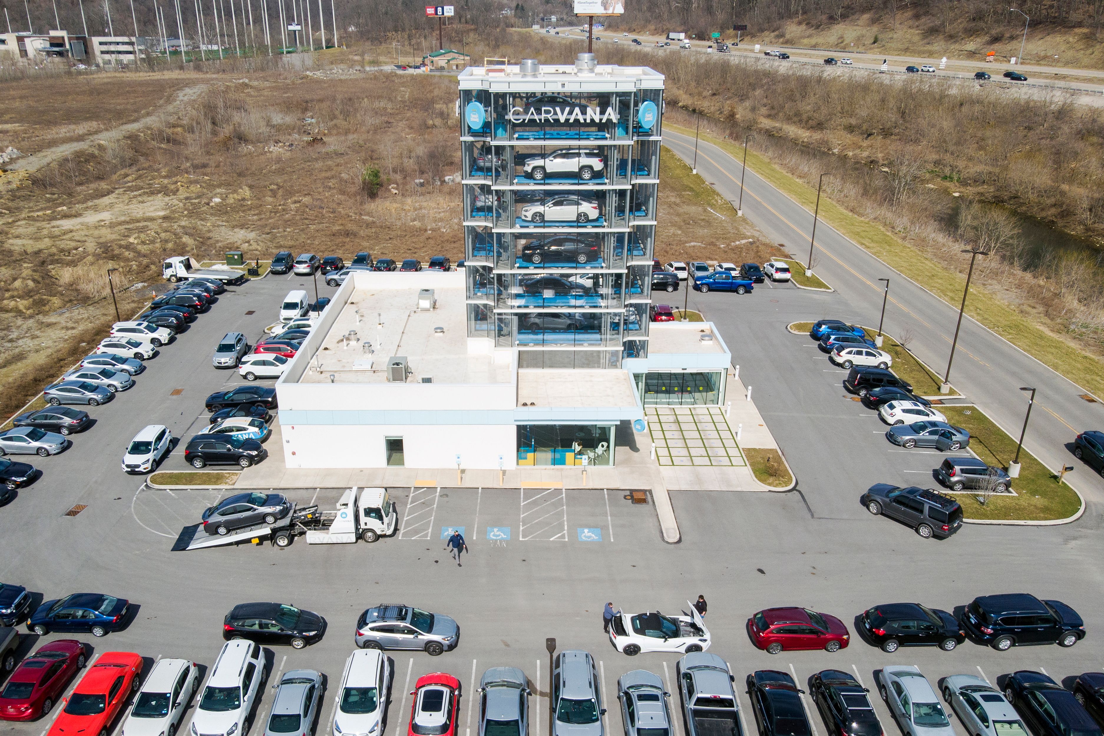 Carvana falls as rising rates inflation cut used car sales The