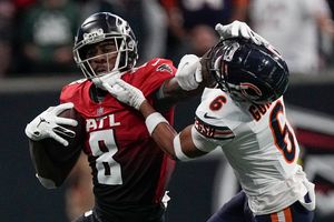 Late Falcon field goal buries Bears