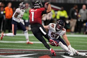 Koo's late 53-yard FG lifts Falcons past Fields, Bears 27-24