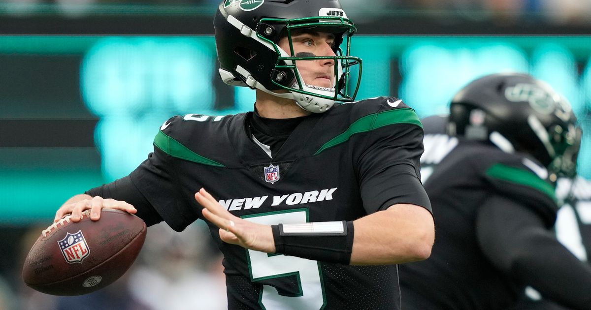 Jets Announce Decision On Starting Quarterback After Week 3 Loss - The  Spun: What's Trending In The Sports World Today