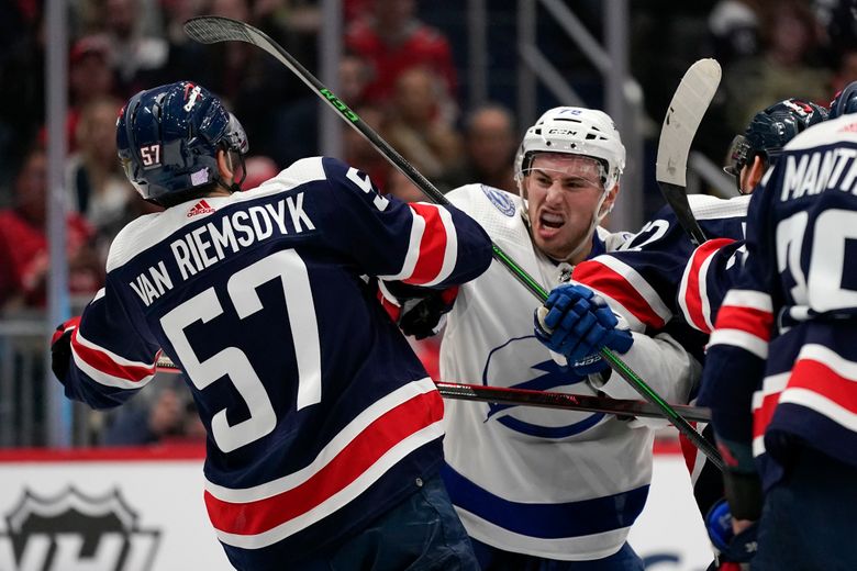 Fight breaks out during head shot review in Lightning-Capitals - ESPN