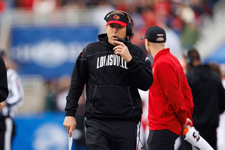 Cincinnati hires Louisville's Satterfield to replace Fickell | The Seattle  Times