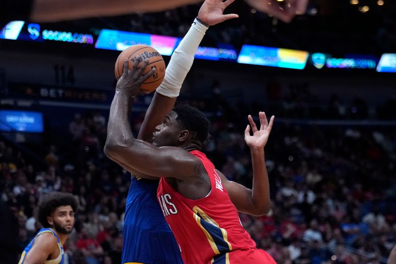 Zion Williamson Throws Down A Ridiculous Dunk In Warriors-Pelicans