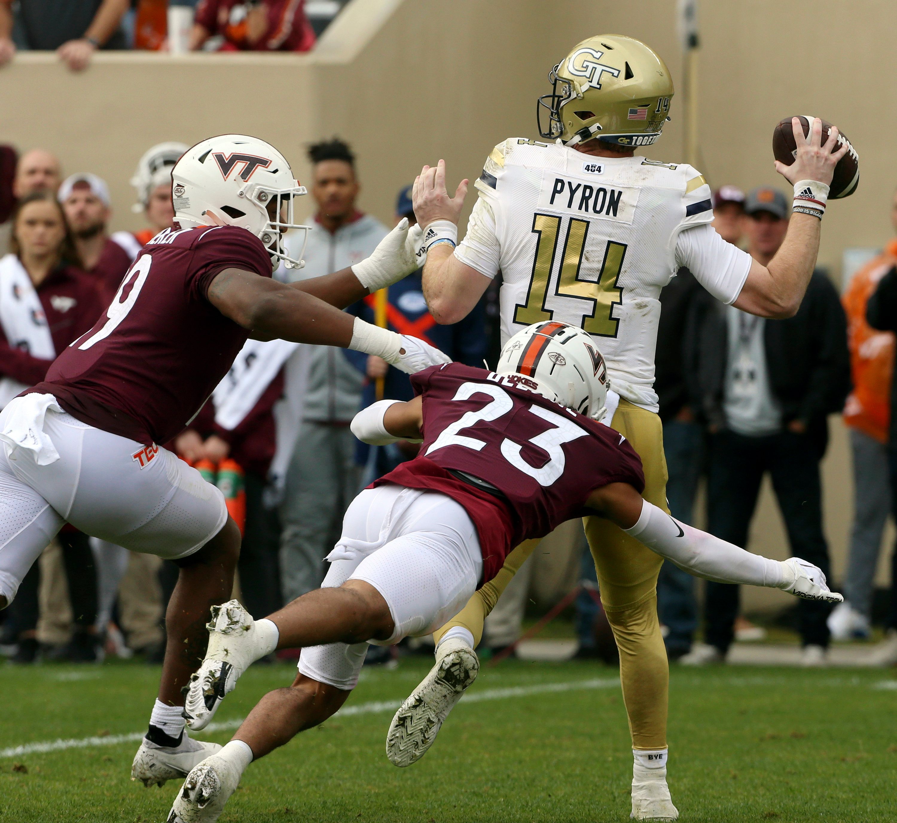 Pyron Rallies Georgia Tech Past Virginia Tech 28-27 | The Seattle Times