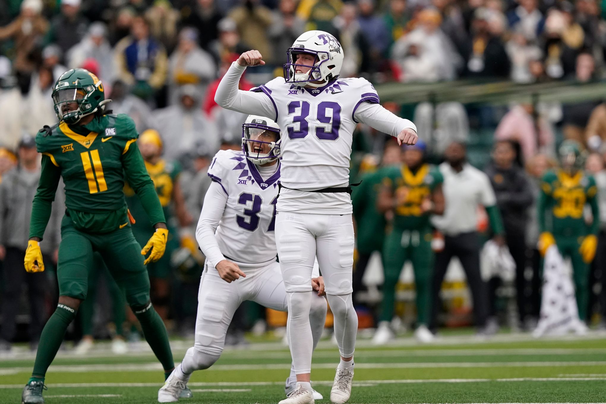 No. 4 TCU still undefeated after game-ending FG at Baylor | The Seattle  Times