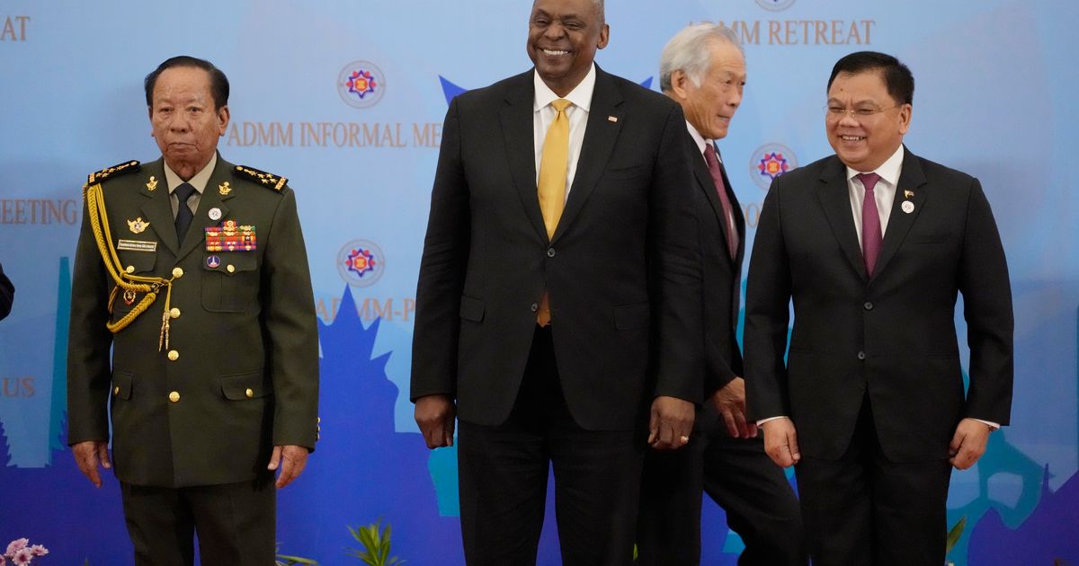 US and Chinese defense chiefs meet amid strained relations | The ...