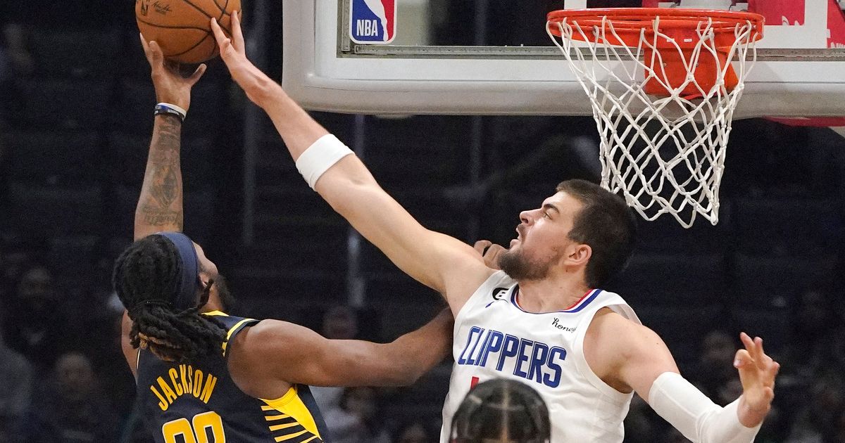 Zubac scores 31, pulls down 29 boards; Clippers beat Pacers