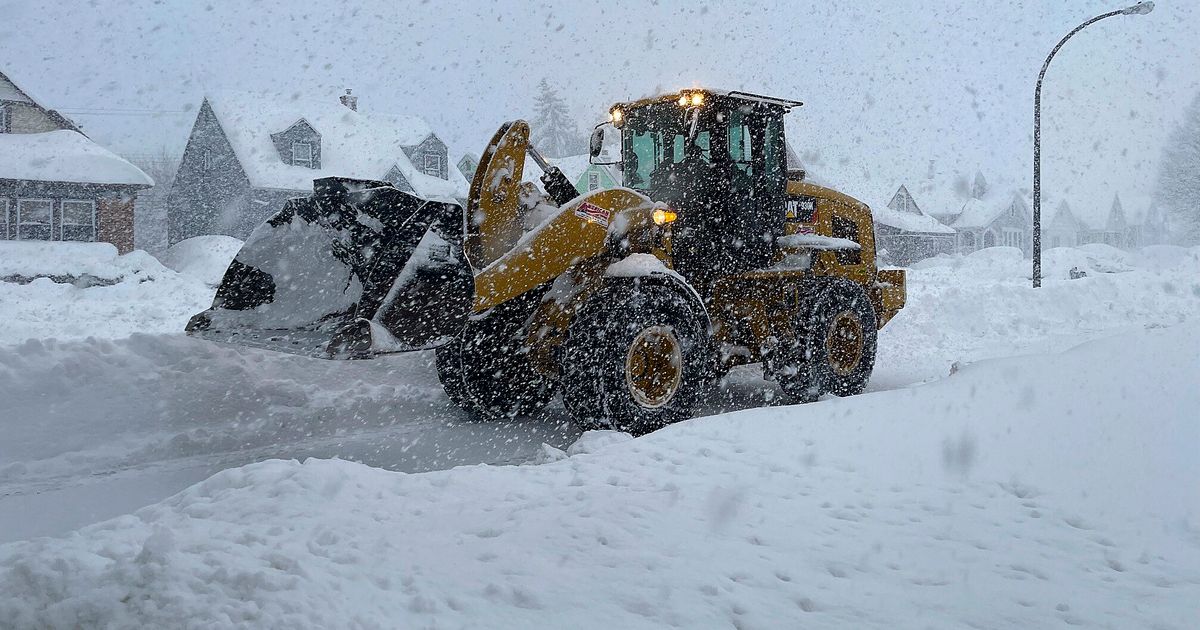 NFL Is Moving Sunday's Buffalo Bills Game to Detroit Due to Snowstorm -  Bloomberg