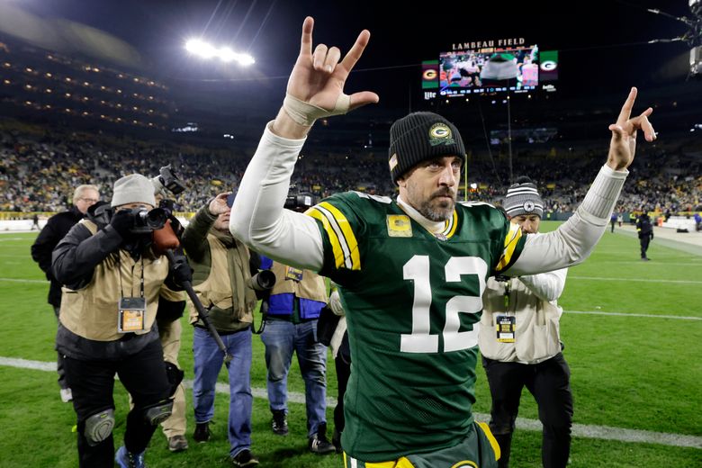 Packers upset Cowboys 31-28 in Christian Watson's 3-touchdown