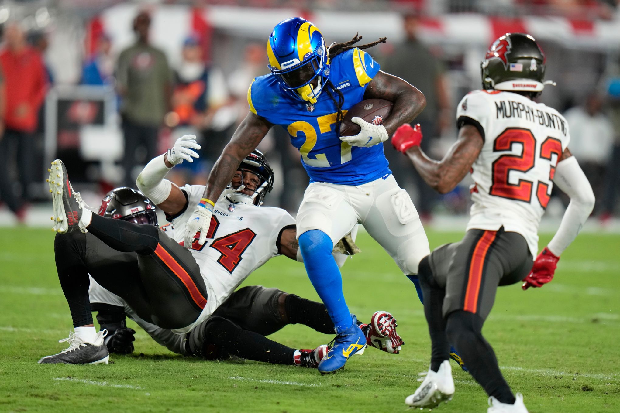 Linebacker (58) Justin Hollins of the Los Angeles Rams against the