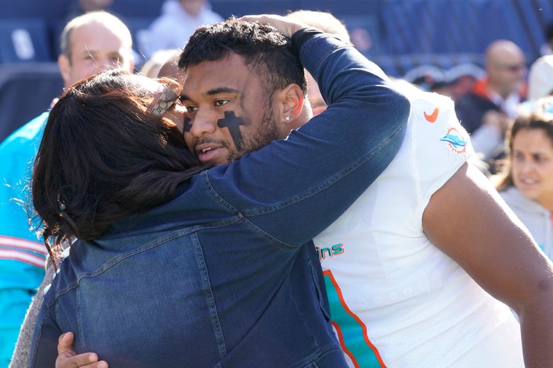 Photo gallery: Dolphins at Bears, Sunday, November 6, 2022