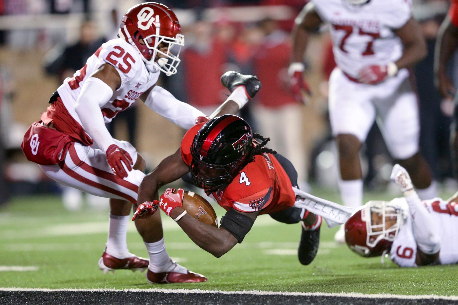 Hurts throws No. 6 Oklahoma past Texas Tech with ease, 55-16