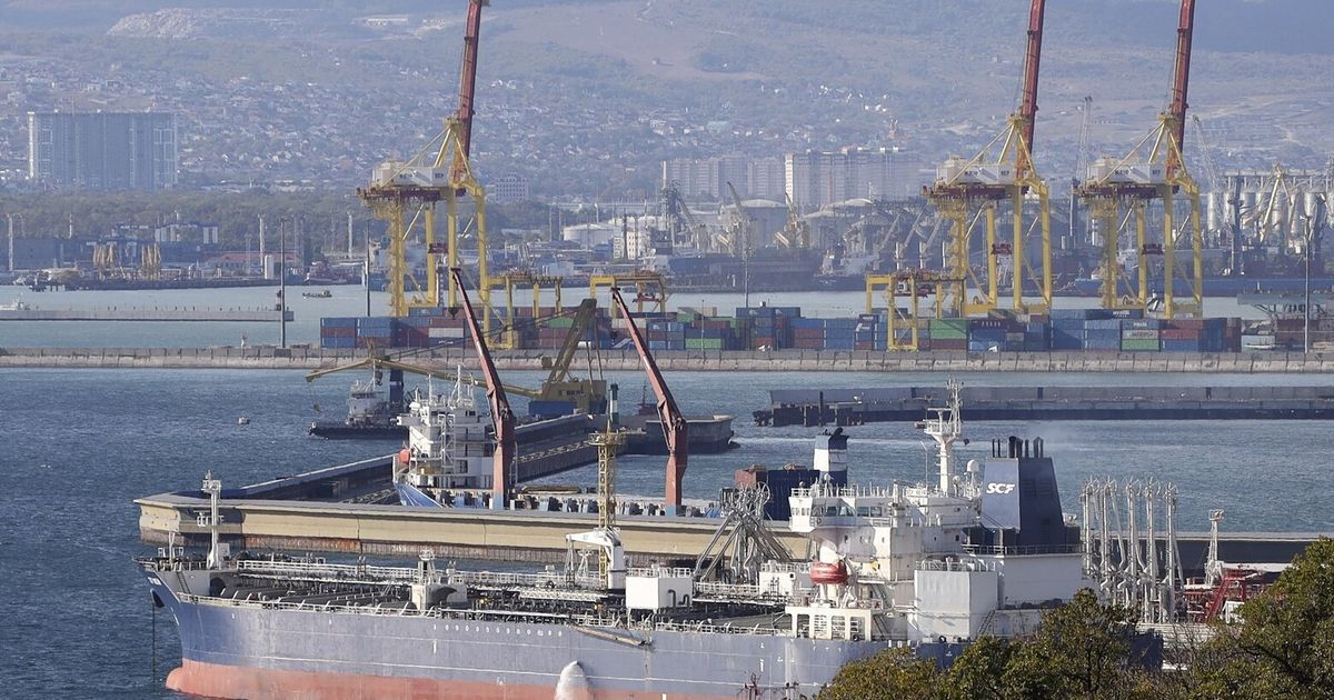 G-7 joins EU on $60-per-barrel price cap on Russian oil | The Seattle Times