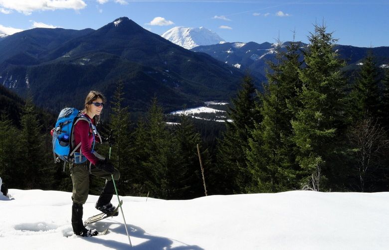 The snowshoe route to Sun Top Lookout near Mountain Rainier offers picturesque views. However, it’s a strenuous trek to the top with a gain of more than 3,000 feet.