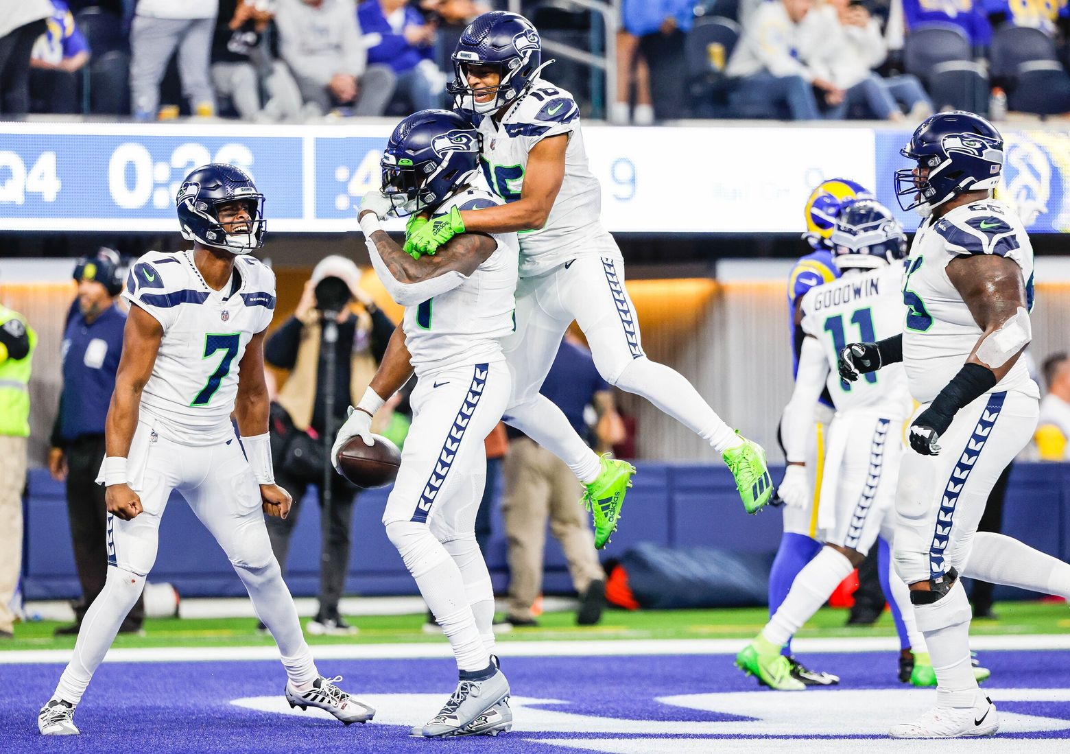 Live: Seahawks-Rams GameCenter: updates, how watch, | The Seattle Times