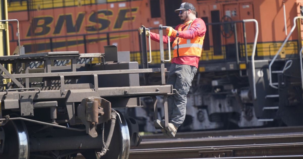 bnsf-train-engineers-offered-paid-sick-time-and-better-schedules-in-new