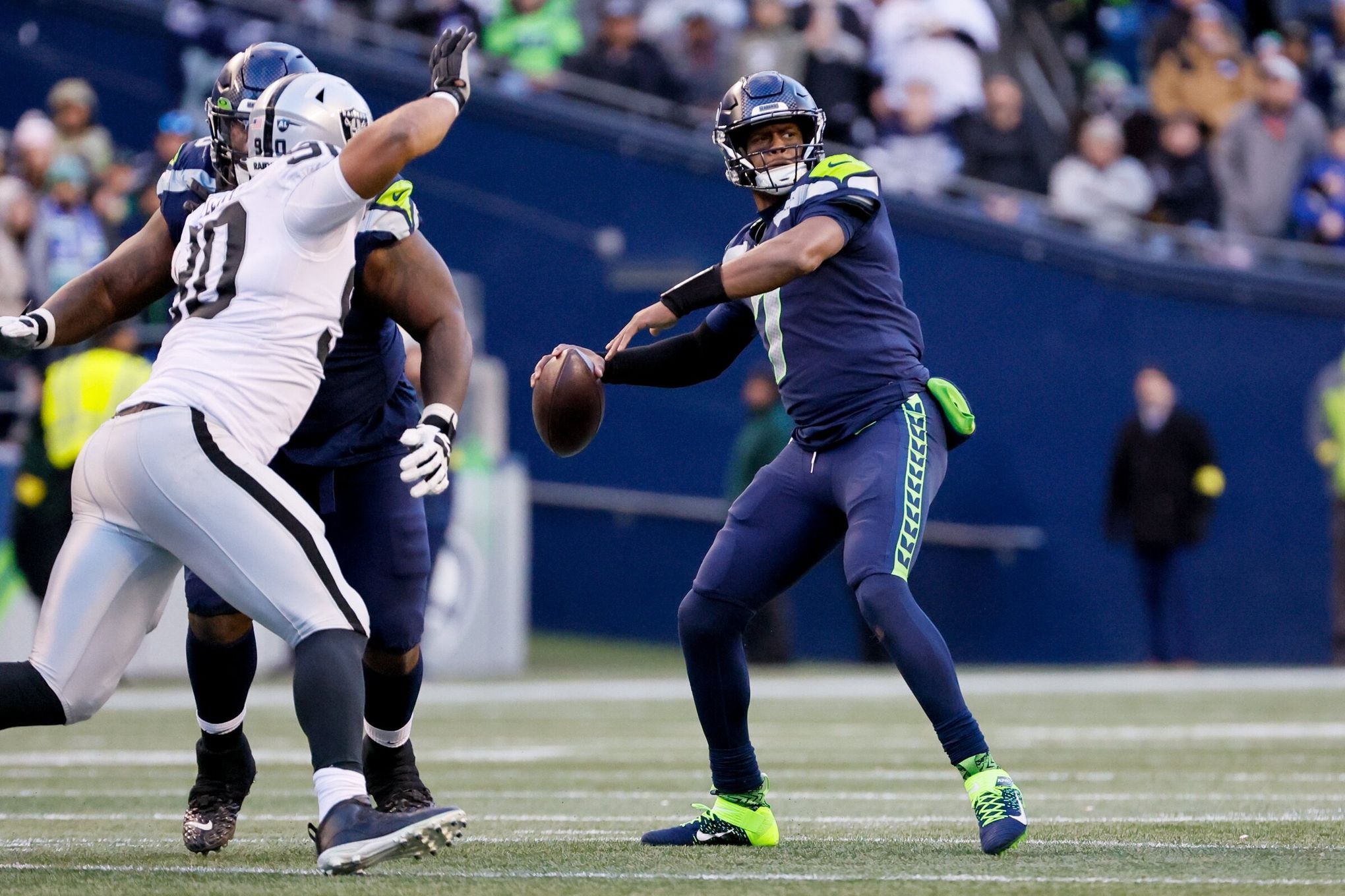 Reporter Bob Condotta grades the Seahawks' 27-23 win at the Rams