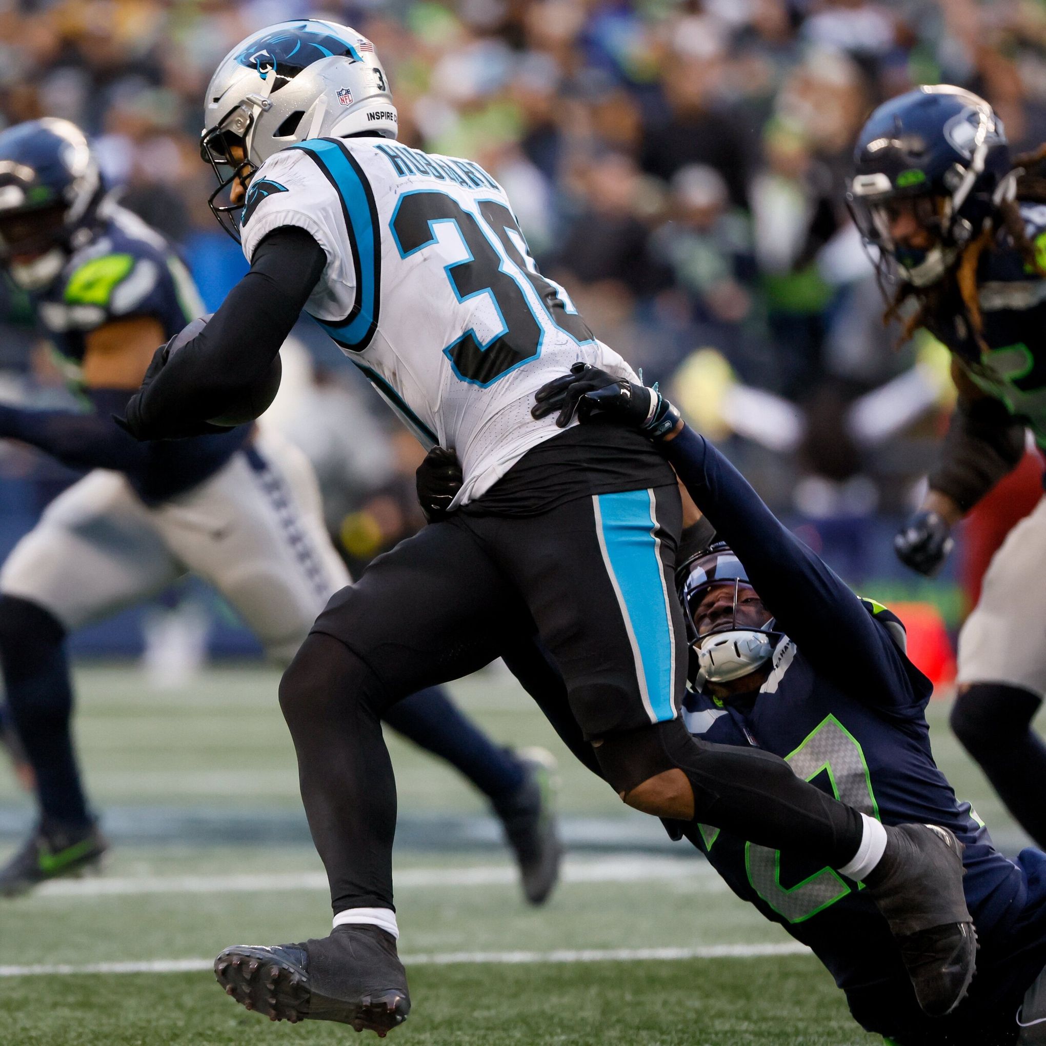 Poor run defense threatens to stall Seahawks' playoff push