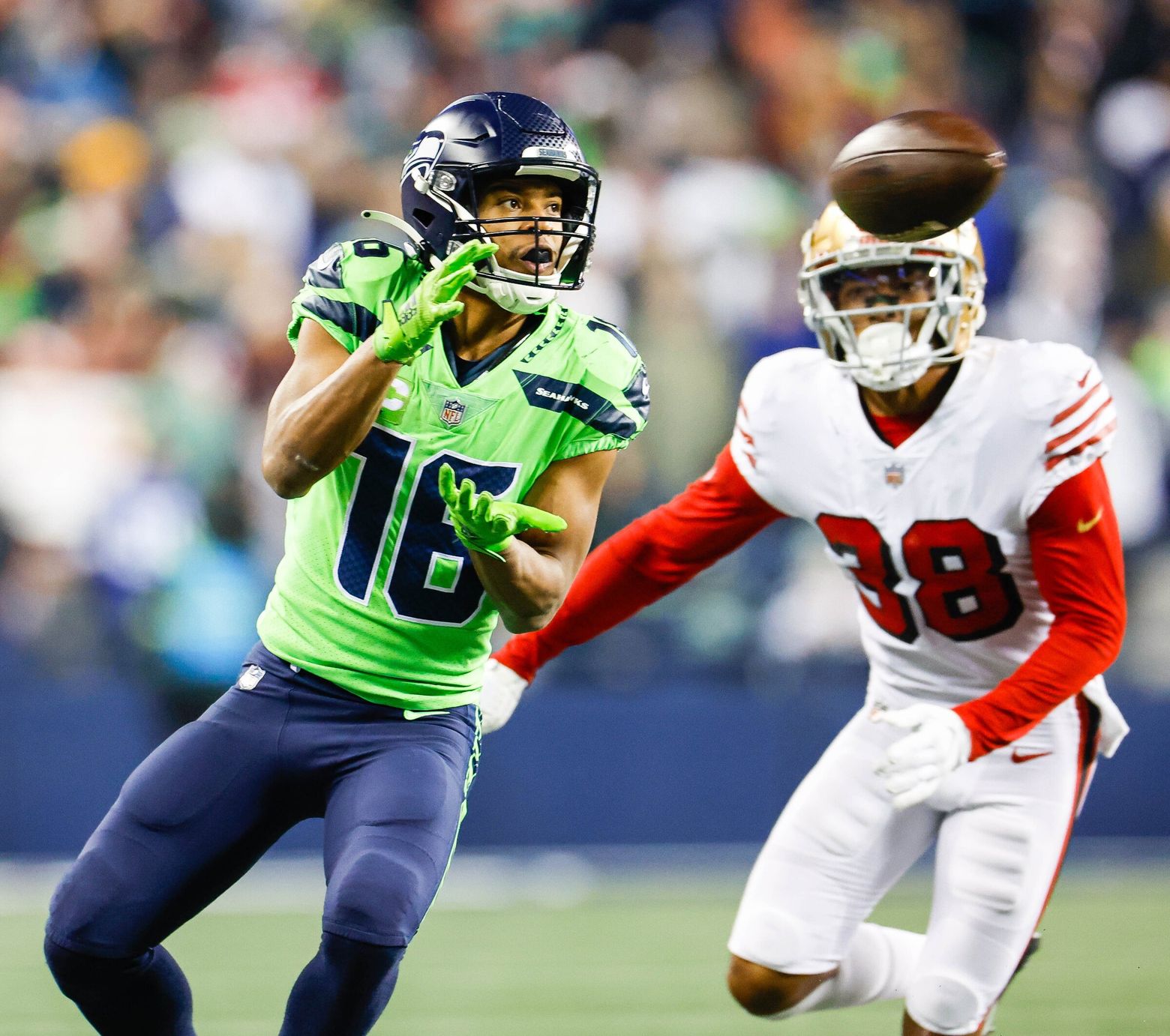 Seahawks WR Tyler Lockett to have surgery on broken hand - The San Diego  Union-Tribune