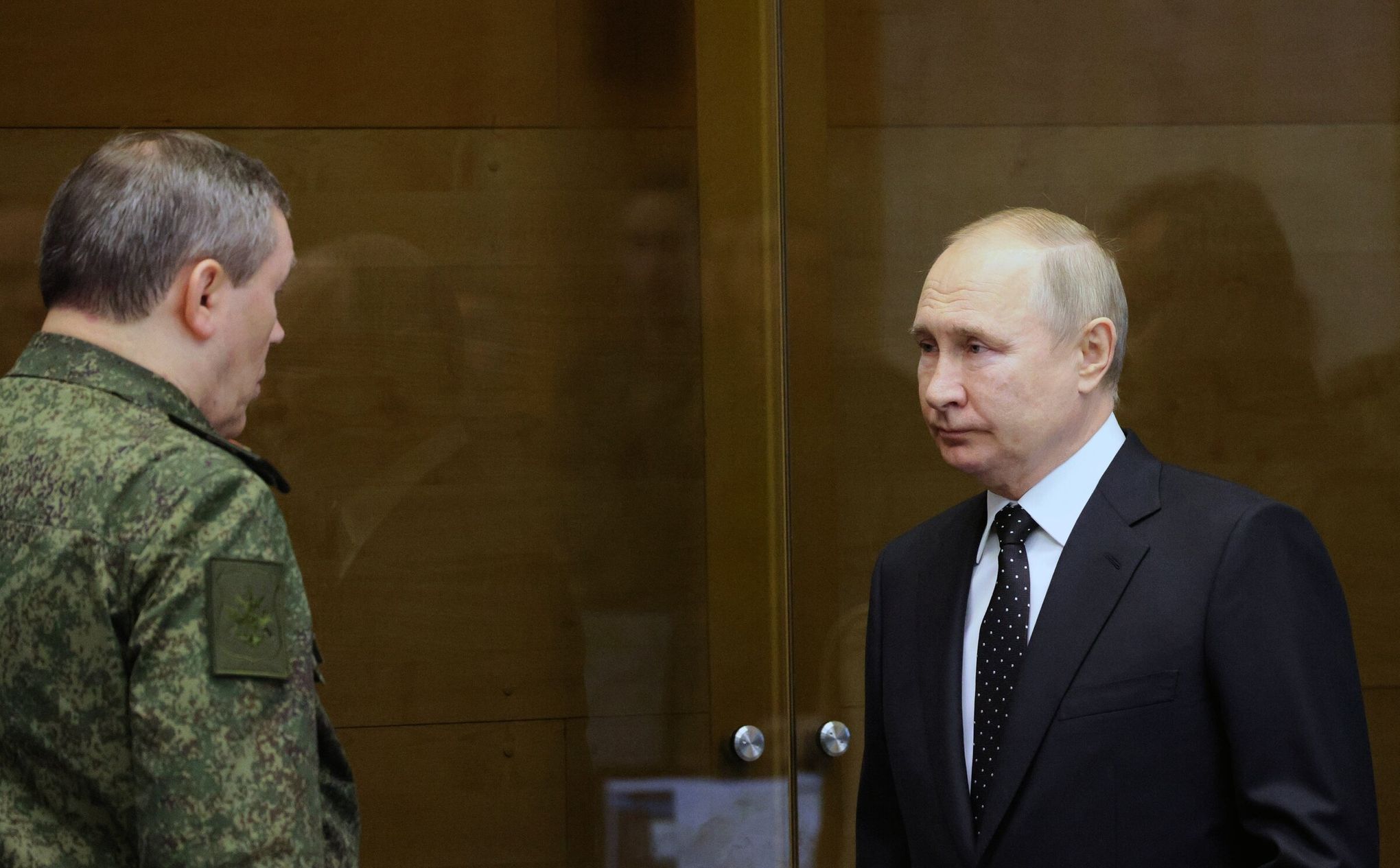 Russia's Putin meets military top brass to discuss Ukraine war