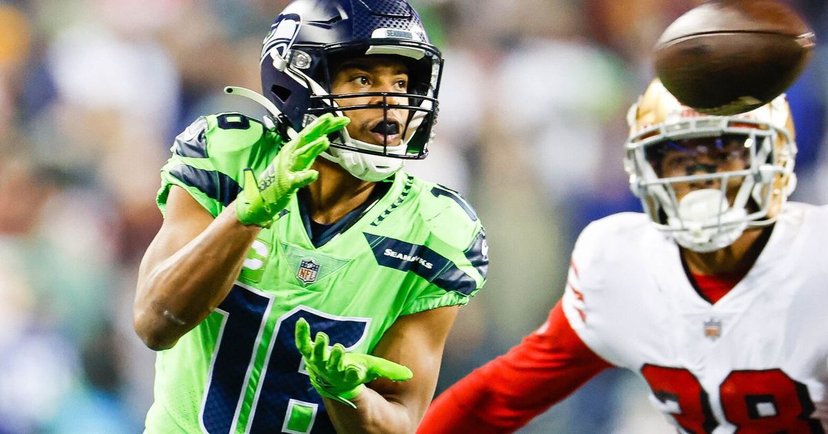 Tyler Lockett injury update: Seahawks WR's season in question after broken  finger