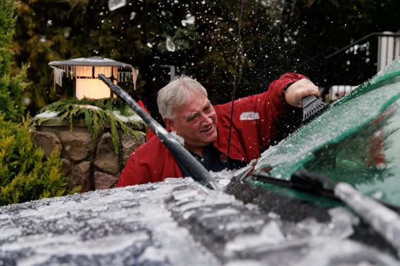 Washington’s Winter Double Trouble: Ice in Seattle, Breezes in D.C.!