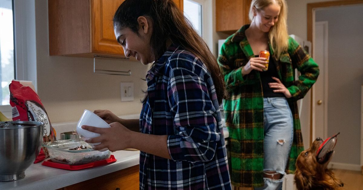 Pair makes their own kind of family as ‘sisters’