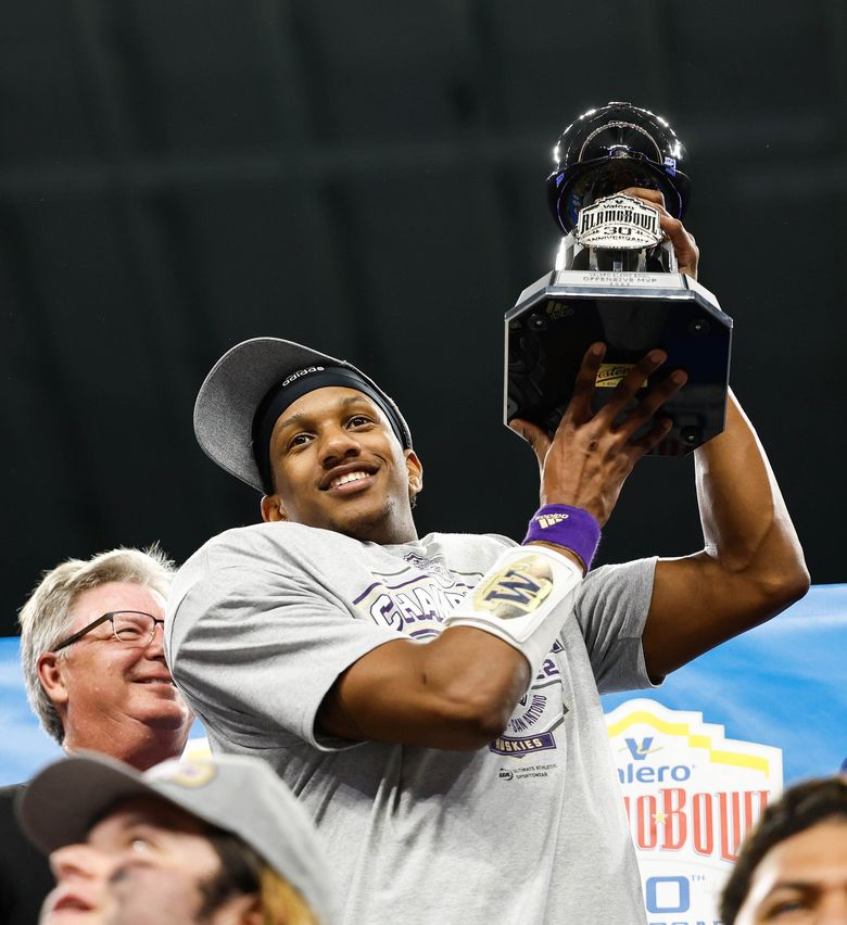 Michael Penix Jr., Huskies overcome obstacles in Alamo Bowl victory over  Texas