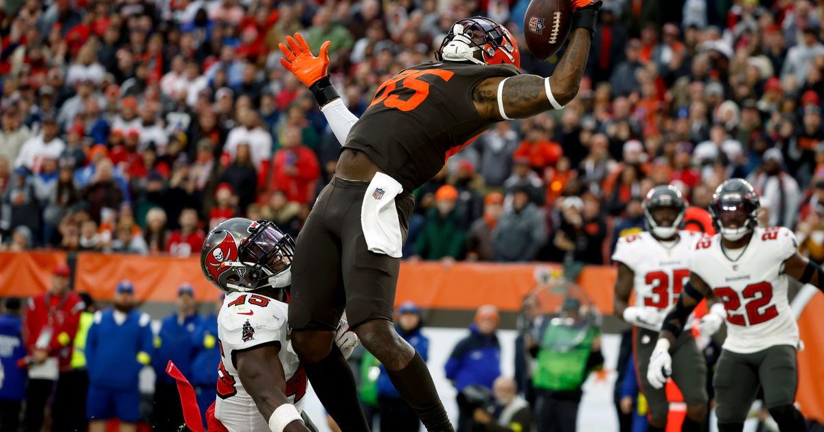 Browns Announce Decision On David Njoku For Texans Game - The Spun: What's  Trending In The Sports World Today