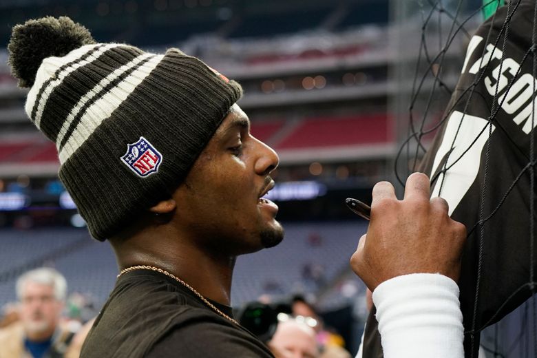 Deshaun Watson Will Join Cleveland Browns as Quarterback - Bloomberg