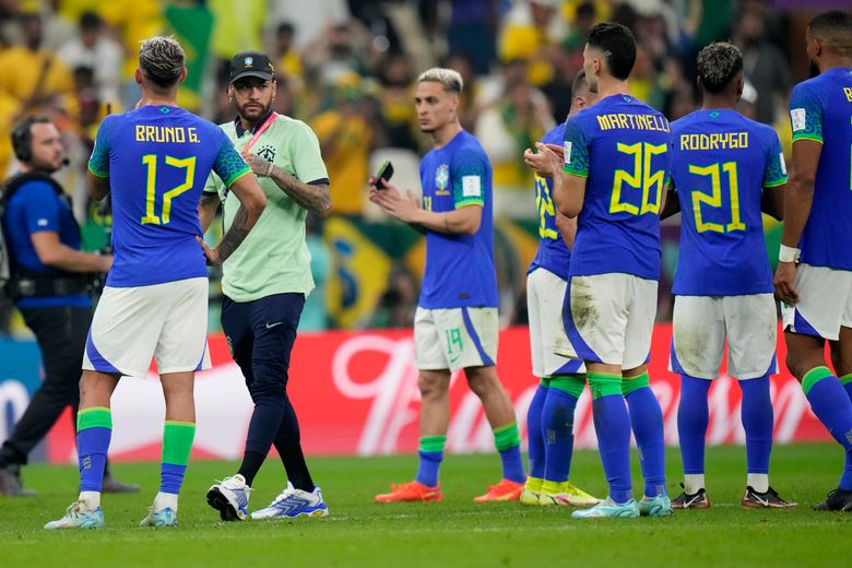 Neymar joins Brazil, has first practice ahead of World Cup