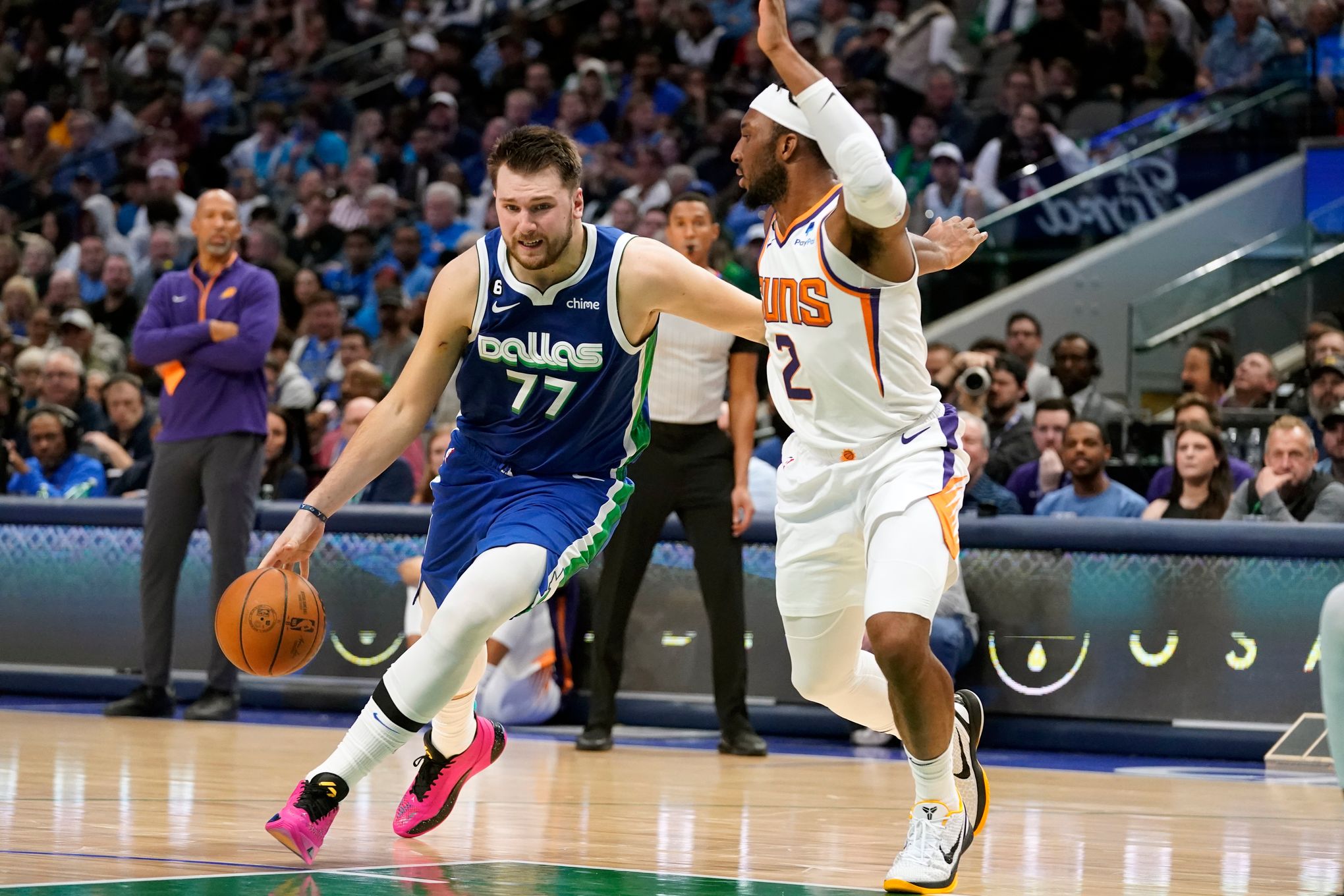 OBJ, Trevon Diggs, and Micah Parsons all courtside for the Mavs game