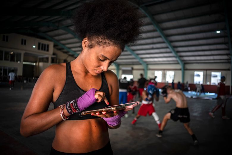 Boxing powerhouse Cuba lets women boxers compete