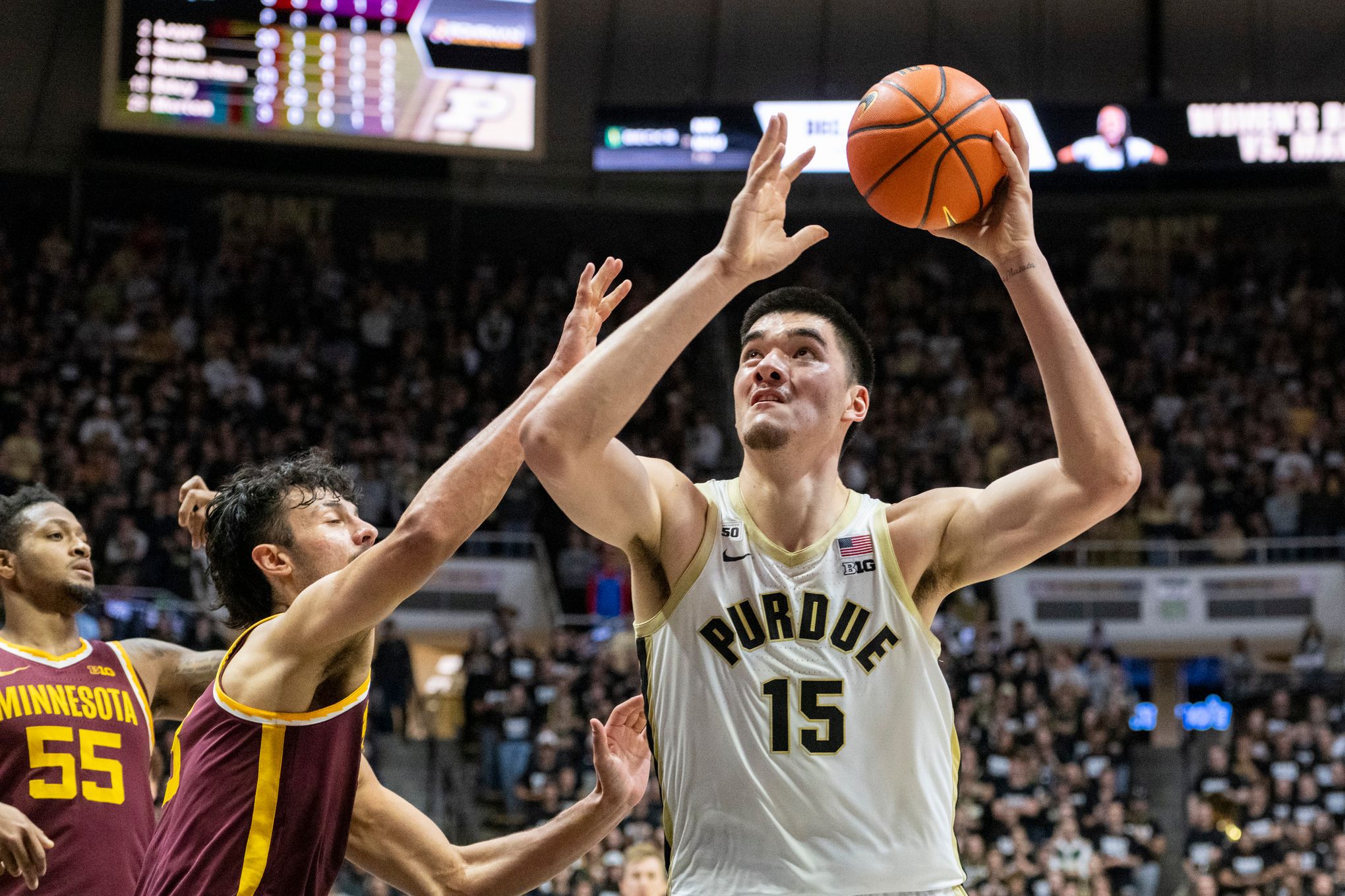 Edey's 31 points, 22 boards lead No. 5 Purdue past Minnesota | The Seattle  Times