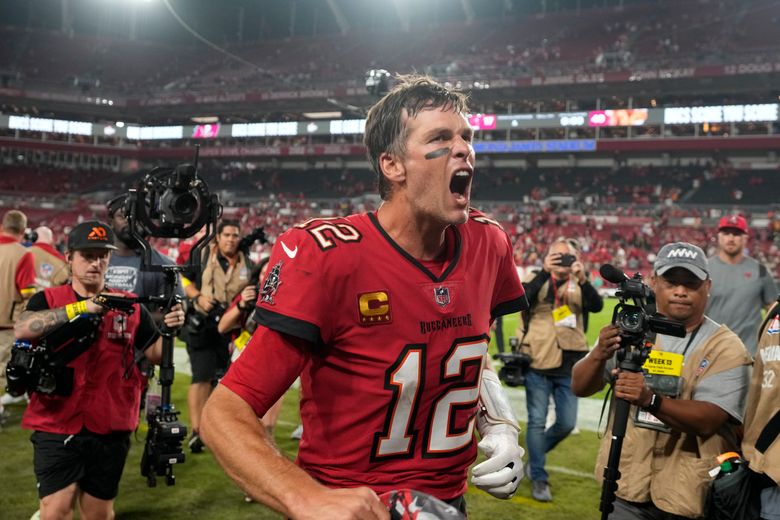 Tom Brady Reacts to Photos in Bucs Uniform