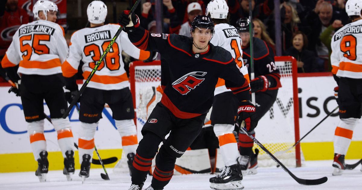 Canes top Flyers, points streak at franchiserecord 14 games The