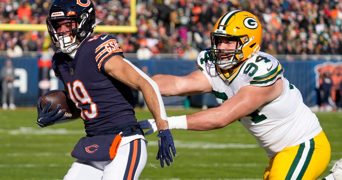 Green Bay Packers defensive end Dean Lowry (94) is blocked by Detroit Lions  offensive tackle Penei Sewell (58) during the first half of an NFL football  game Sunday, Nov. 6, 2022, in