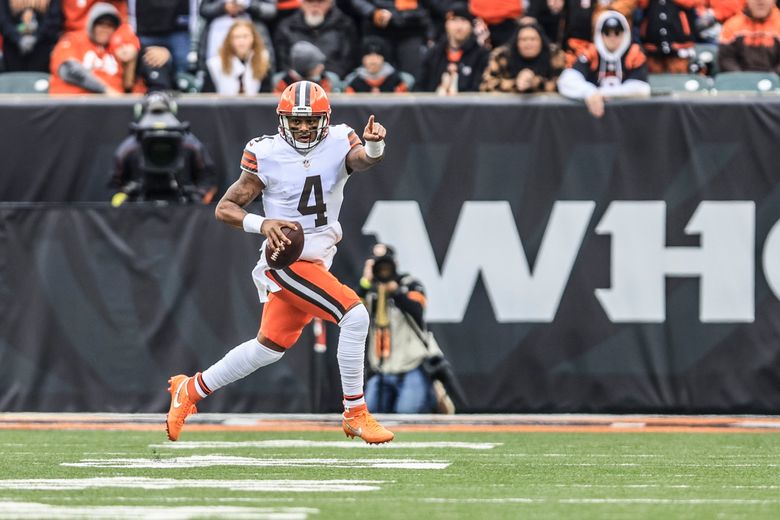 First look: Cleveland Browns quarterback Deshaun Watson throws TD